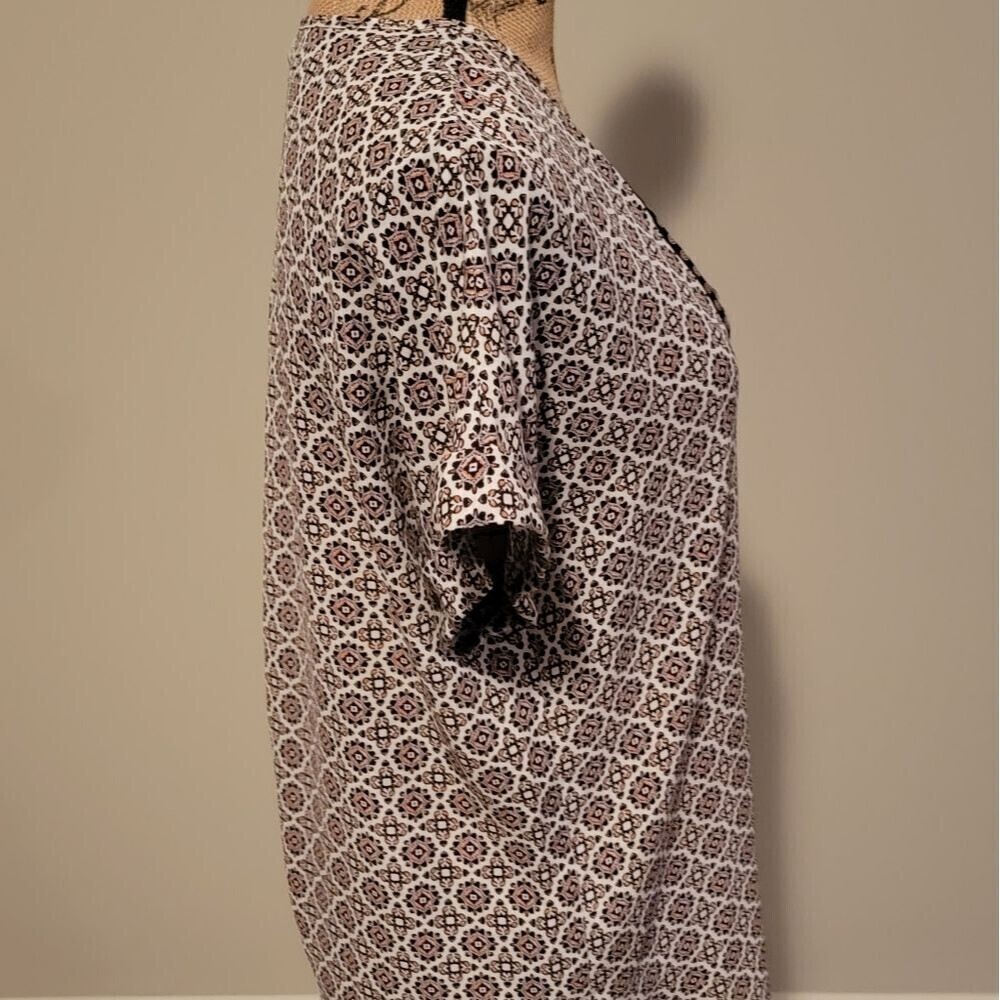NWOT Max Studio mixed print top - Picture 2 of 3